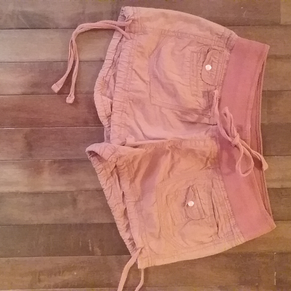 Shorts - Picture 4 of 4